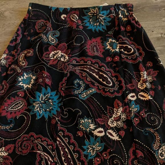90s Paisley Skirt - Picture 3 of 3